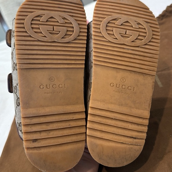 Authentic Gucci Beige Monogram MENS Buckle Slides - Picture 7 of 11